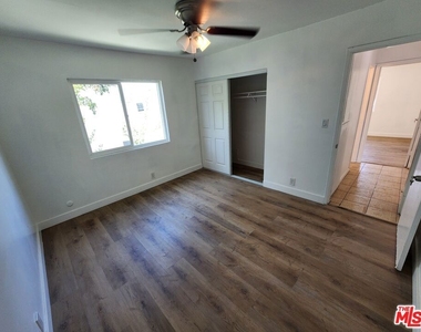 1499 W 35th Place - Photo Thumbnail 12