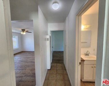 1499 W 35th Place - Photo Thumbnail 14