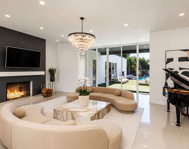 703 N Maple Drive - Photo Thumbnail 9