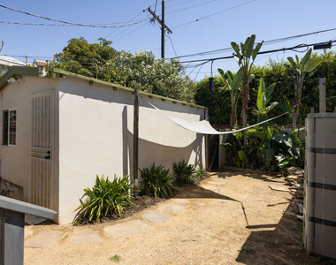12844 Short Avenue - Photo Thumbnail 11