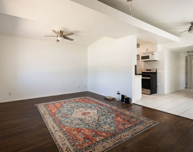 12844 Short Avenue - Photo Thumbnail 1