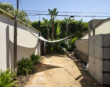 12844 Short Avenue - Photo Thumbnail 12
