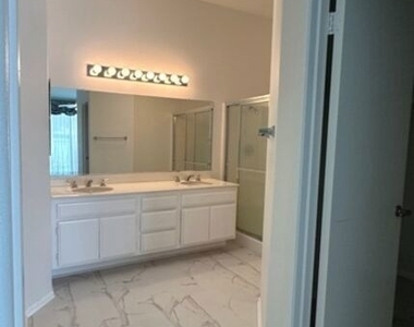 5515 Trevino Way - Photo Thumbnail 14