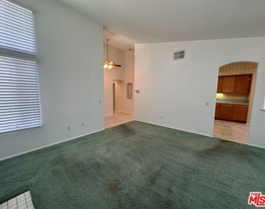 5515 Trevino Way - Photo Thumbnail 16