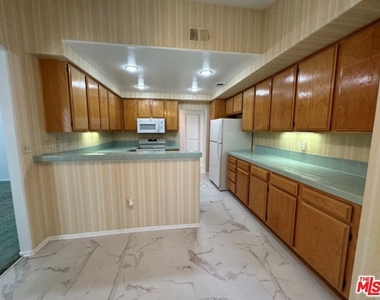 5515 Trevino Way - Photo Thumbnail 7
