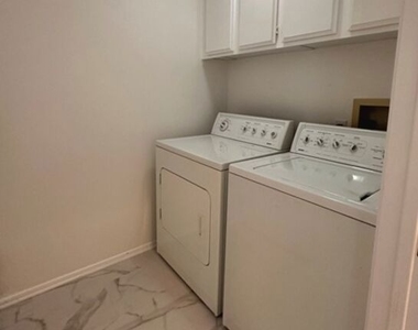 5515 Trevino Way - Photo Thumbnail 18