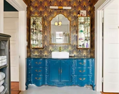 1315 Calumet Avenue - Photo Thumbnail 3