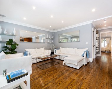 1322 Londonderry Place - Photo Thumbnail 12