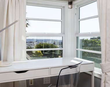 1322 Londonderry Place - Photo Thumbnail 24