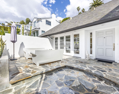 1322 Londonderry Place - Photo Thumbnail 4