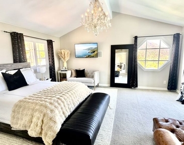 1423 Floresta Place - Photo Thumbnail 42