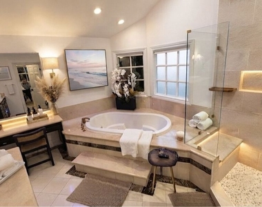 1423 Floresta Place - Photo Thumbnail 53
