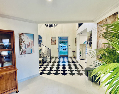 1423 Floresta Place - Photo Thumbnail 17