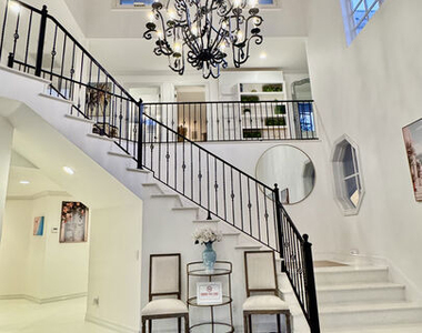 1423 Floresta Place - Photo Thumbnail 11