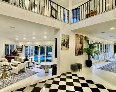 1423 Floresta Place - Photo Thumbnail 12