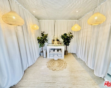 1423 Floresta Place - Photo Thumbnail 28