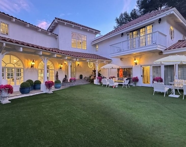 1423 Floresta Place - Photo Thumbnail 6