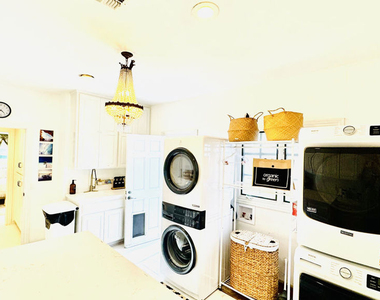 1423 Floresta Place - Photo Thumbnail 38