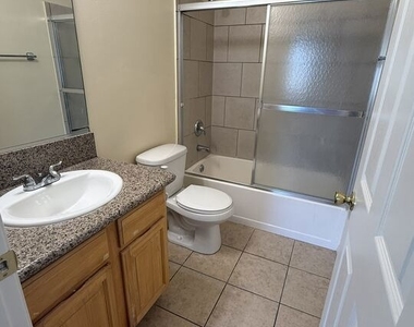 6636 Irvine Avenue - Photo Thumbnail 11