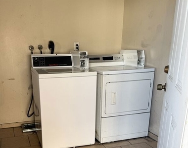 6636 Irvine Avenue - Photo Thumbnail 12