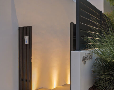 8760 Hollywood Boulevard - Photo Thumbnail 34