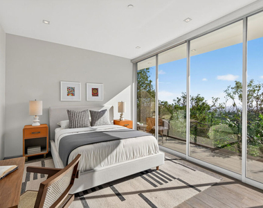 8760 Hollywood Boulevard - Photo Thumbnail 27