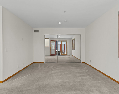 343 Rennie Avenue - Photo Thumbnail 9