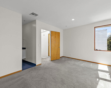 343 Rennie Avenue - Photo Thumbnail 7