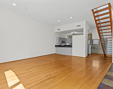 343 Rennie Avenue - Photo Thumbnail 1