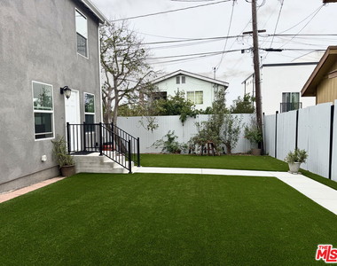 384 Hargrave Street - Photo Thumbnail 1