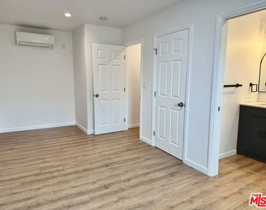 384 Hargrave Street - Photo Thumbnail 22