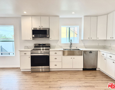 384 Hargrave Street - Photo Thumbnail 9