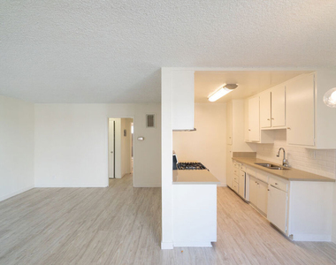 7548 W Hampton Avenue - Photo Thumbnail 1