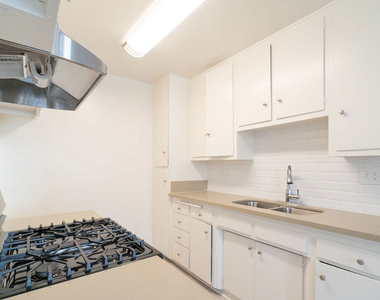 7548 W Hampton Avenue - Photo Thumbnail 31