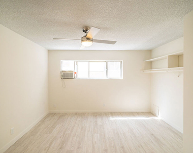 7548 W Hampton Avenue - Photo Thumbnail 40