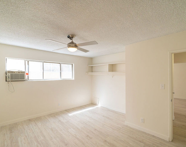7548 W Hampton Avenue - Photo Thumbnail 15