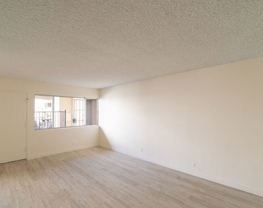 7548 W Hampton Avenue - Photo Thumbnail 37