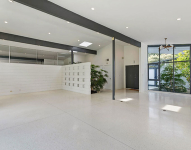 7560 Lolina Lane - Photo Thumbnail 12