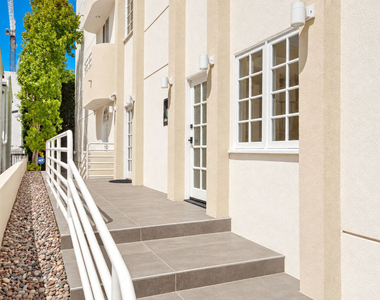 9921 Durant Drive - Photo Thumbnail 24