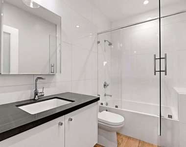 8925 Dorrington Avenue - Photo Thumbnail 10