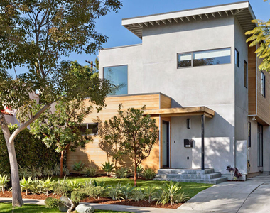 8925 Dorrington Avenue - Photo Thumbnail 11
