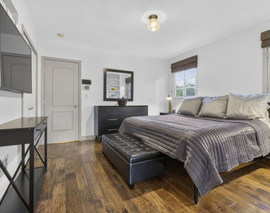9002 Norma Place - Photo Thumbnail 23