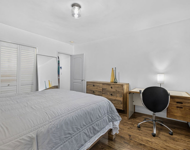 9002 Norma Place - Photo Thumbnail 27