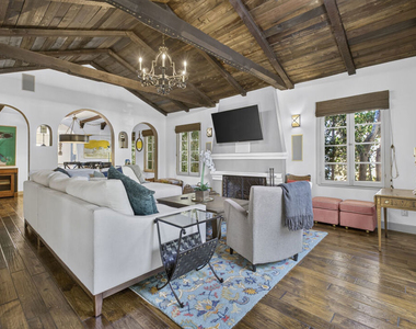 9002 Norma Place - Photo Thumbnail 8