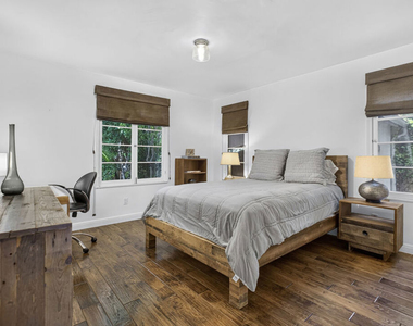 9002 Norma Place - Photo Thumbnail 26