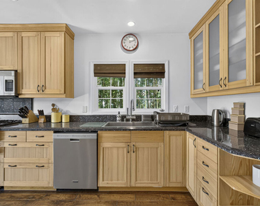 9002 Norma Place - Photo Thumbnail 16