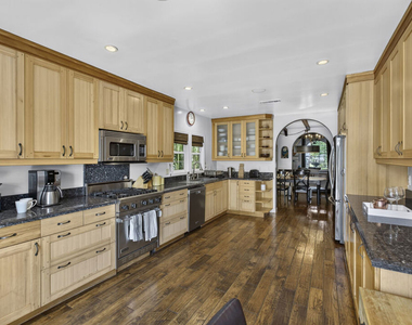 9002 Norma Place - Photo Thumbnail 14