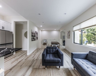 9024 Phyllis Avenue - Photo Thumbnail 1