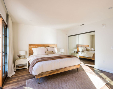 388 S Los Robles Avenue - Photo Thumbnail 14