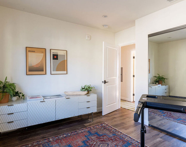388 S Los Robles Avenue - Photo Thumbnail 20